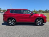 New 2025 Mitsubishi Outlander SE image 3