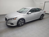 Used 2021 Nissan Altima 2.5 SV image 2