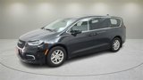 Used 2023 Chrysler Pacifica Touring-L image 4
