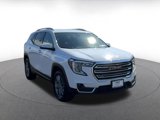 Used 2024 GMC Terrain SLT image 3