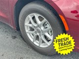 Used 2023 Chrysler Pacifica Touring-L image 5