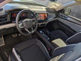 New 2025 Volkswagen Atlas Peak Edition SE image 3