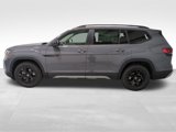 New 2025 Volkswagen Atlas Peak Edition SE image 4