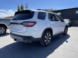 Used 2025 Honda Pilot Touring image 4