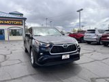 Used 2022 Toyota Highlander LE image 2