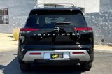 New 2025 Nissan Pathfinder SL image 3