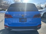 Certified 2024 Volkswagen Taos SE image 4