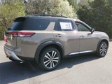 New 2025 Nissan Pathfinder Platinum image 3