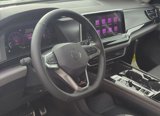 New 2025 Volkswagen Atlas Peak Edition SE image 3