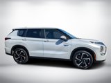 New 2025 Mitsubishi Outlander SE image 2