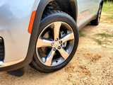 Used 2022 Jeep Grand Cherokee L Limited image 3