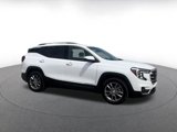 Used 2024 GMC Terrain SLT image 2