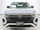 New 2025 Volkswagen Atlas Peak Edition SE image 2