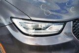 Used 2023 Chrysler Pacifica Touring-L image 2