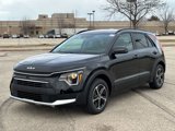 Used 2024 Kia Niro LX image 3