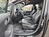Used 2022 Chrysler Pacifica Touring-L w/ Uconnect Theater Family Group image 2