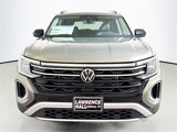 New 2025 Volkswagen Atlas Peak Edition SE image 2