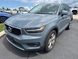 Used 2021 Volvo XC40 T5 Momentum image 3