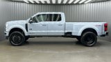 Used 2025 Ford F450 Platinum w/ FX4 Off-Road Package image 2