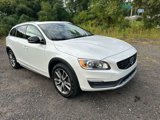 Used 2016 Volvo V60 T5 Cross Country image 2