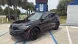 Used 2022 Volkswagen Tiguan SE R-Line image 2