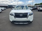 New 2025 Nissan Pathfinder Platinum image 2