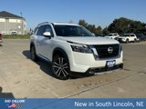 New 2025 Nissan Pathfinder Platinum image 2
