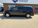 Used 2019 Dodge Grand Caravan SE image 2