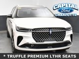 Used 2024 Lincoln Nautilus Reserve image 3