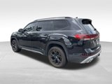 Used 2024 Volkswagen Atlas Peak Edition SE image 3