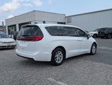 Used 2023 Chrysler Pacifica Touring-L image 4