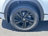 New 2025 Volkswagen Atlas Cross Sport SEL R-Line image 6