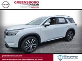 New 2025 Nissan Pathfinder Platinum image 3