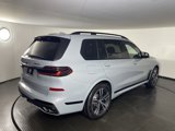 Used 2025 BMW X7 M60i image 4