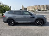 New 2025 Volkswagen Atlas Peak Edition SE image 4