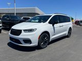 New 2025 Chrysler Pacifica Select image 2
