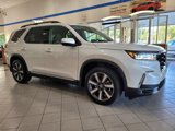 New 2025 Honda Pilot Touring image 3