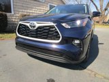 Used 2022 Toyota Highlander XLE image 3