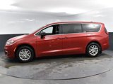 New 2025 Chrysler Pacifica Select image 4