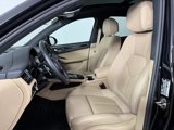 Certified 2025 Porsche Macan S image 5