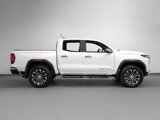 Used 2024 GMC Canyon Denali image 5