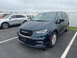 Used 2023 Chrysler Pacifica Touring-L image 2