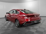 Certified 2024 Hyundai Elantra SEL w/ Convenience Package image 3