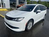 Used 2022 Chrysler Voyager LX image 2