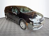 New 2025 Chrysler Pacifica Select image 3