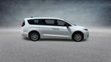 New 2025 Chrysler Pacifica Select image 2