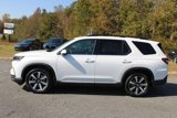 New 2025 Honda Pilot Touring image 2