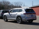 New 2025 Volkswagen Atlas SEL Premium R-Line image 3