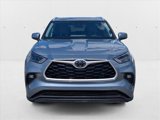 Used 2023 Toyota Highlander XLE image 2