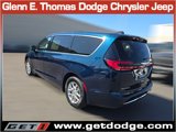New 2025 Chrysler Pacifica Select image 3